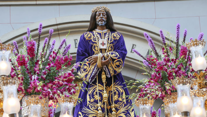 Jesús en procesión