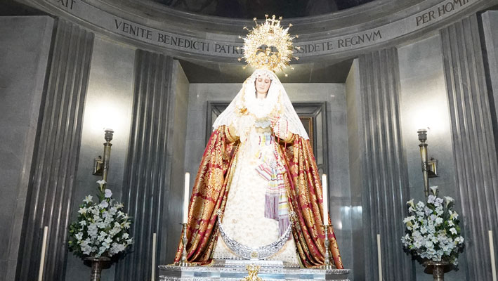 Virgen en el Panteón